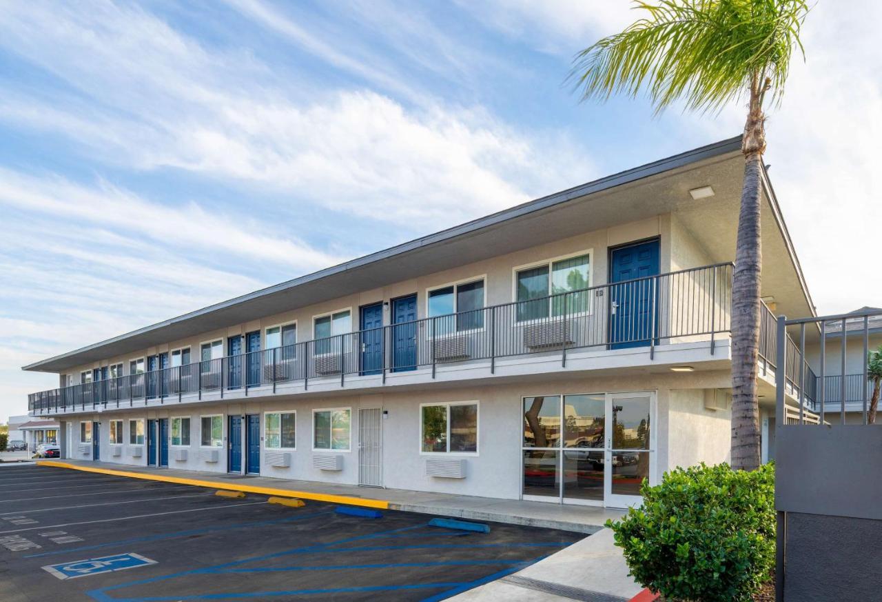 Motel 6-Fontana, Ca エクステリア 写真
