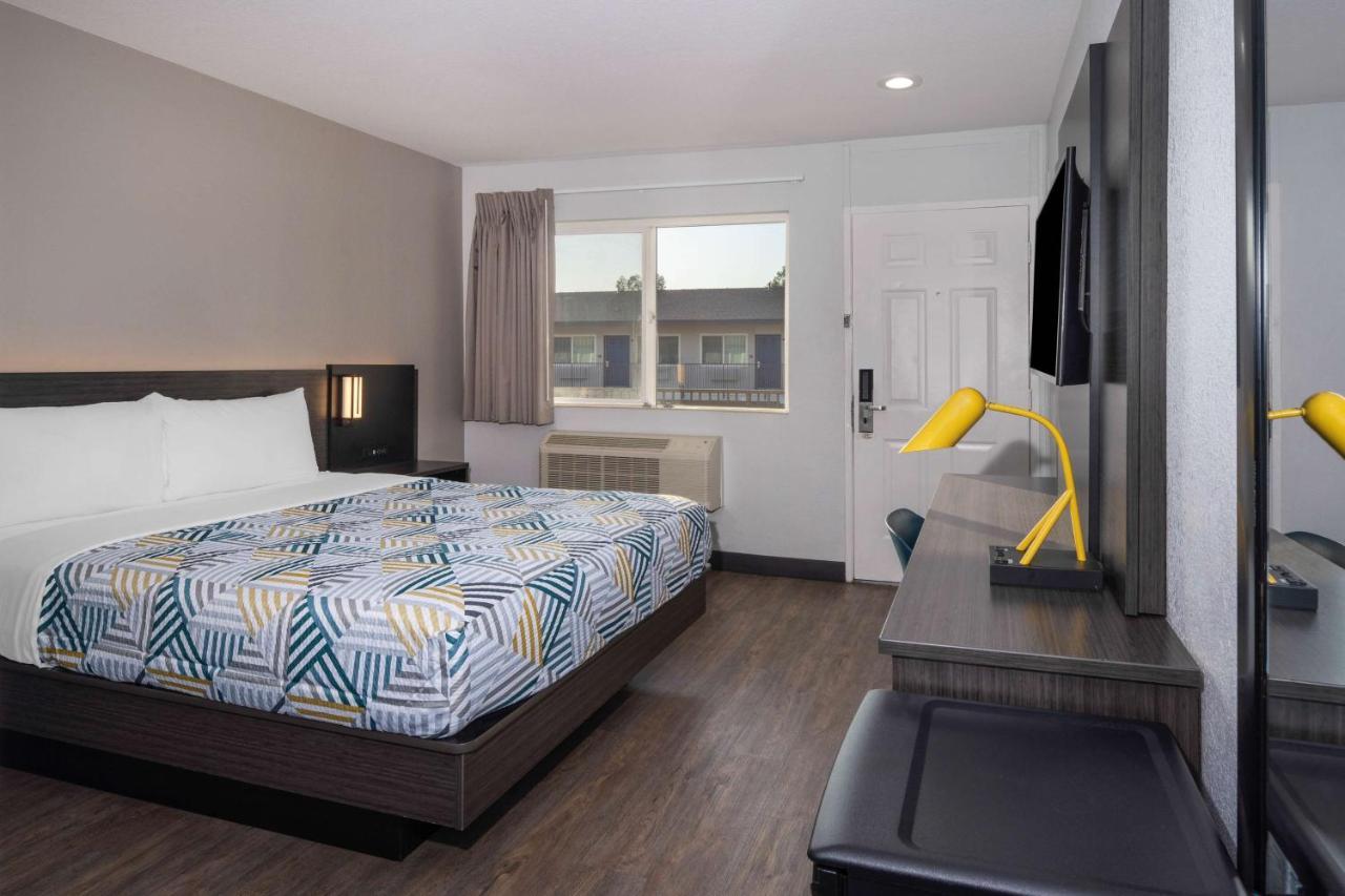Motel 6-Fontana, Ca エクステリア 写真