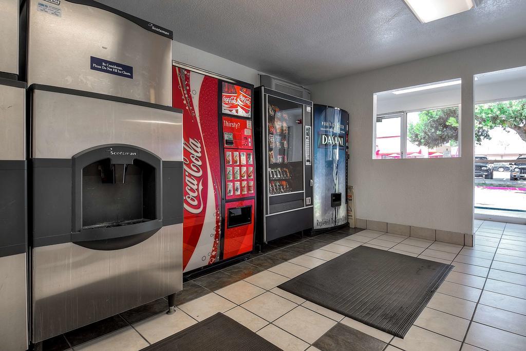 Motel 6-Fontana, Ca エクステリア 写真