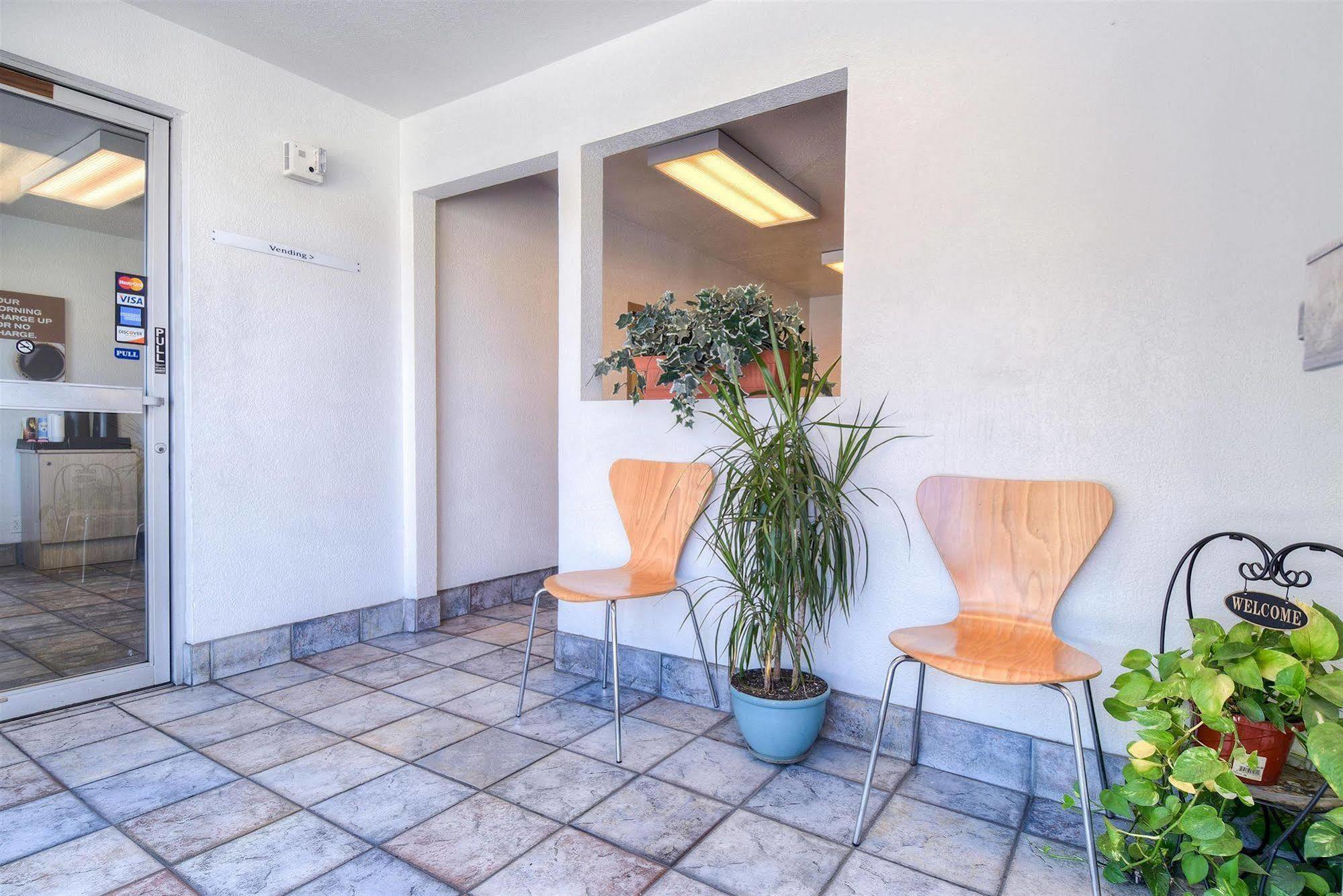 Motel 6-Fontana, Ca エクステリア 写真