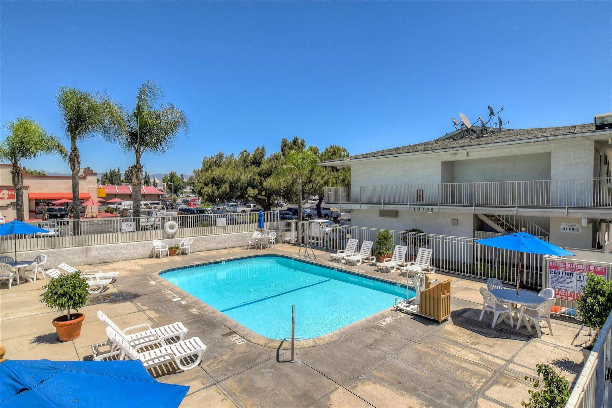 Motel 6-Fontana, Ca エクステリア 写真