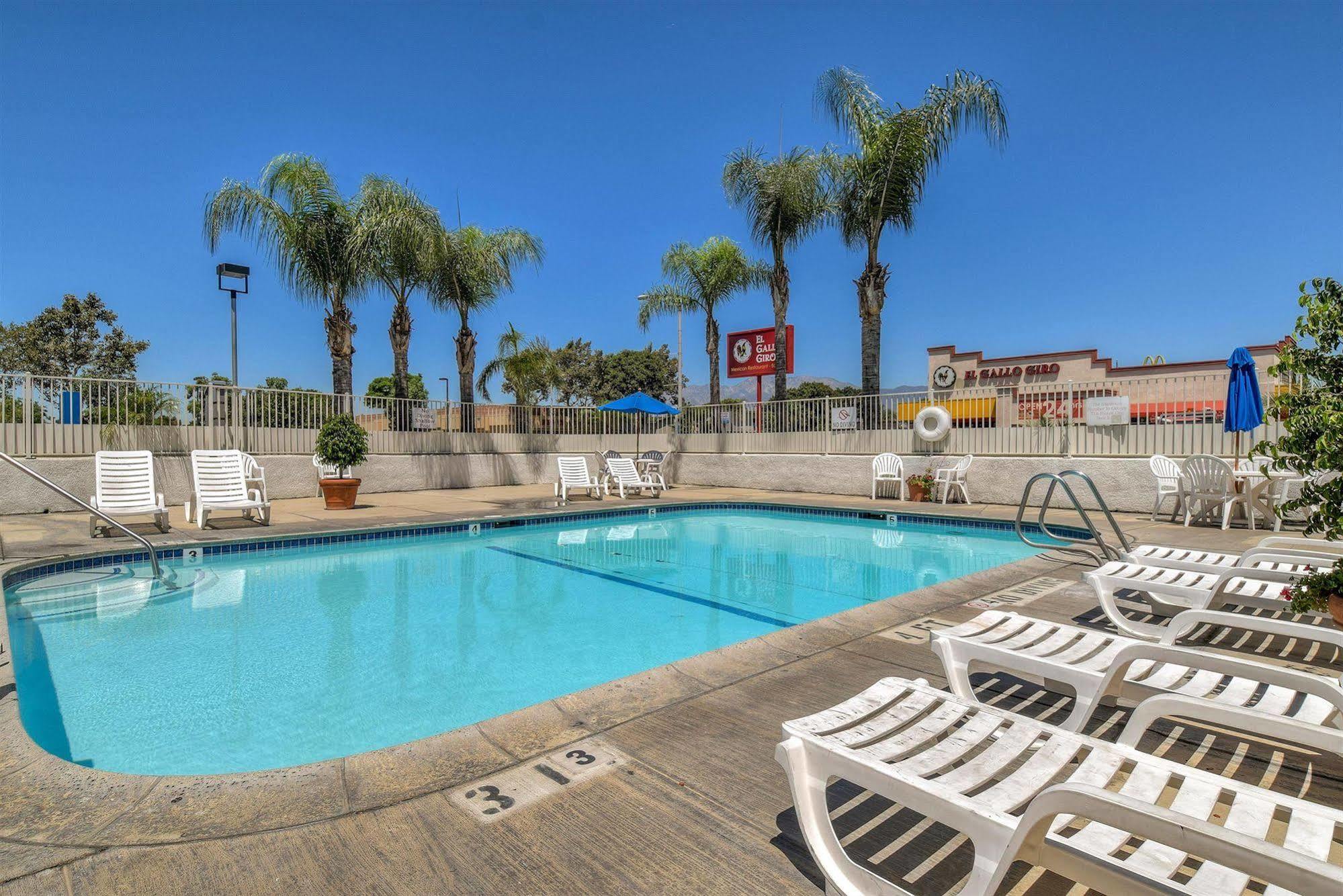 Motel 6-Fontana, Ca エクステリア 写真